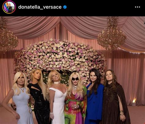 Nozze Britney Spears, Donatella Versace disegna 